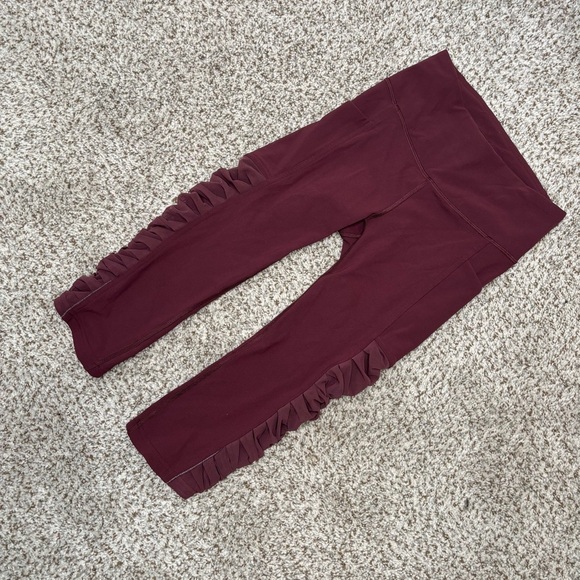Lululemon Sharp Turns Crop 17” - Redwood - Size 2 (W6AMES) Capri Leggings‎ - Picture 5 of 15
